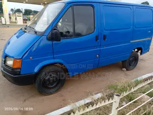 Ford Transit 2000 Blue