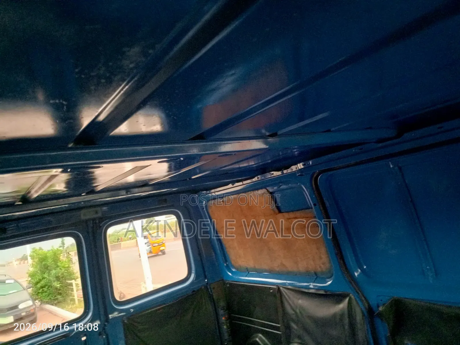Ford Transit 2000 Blue