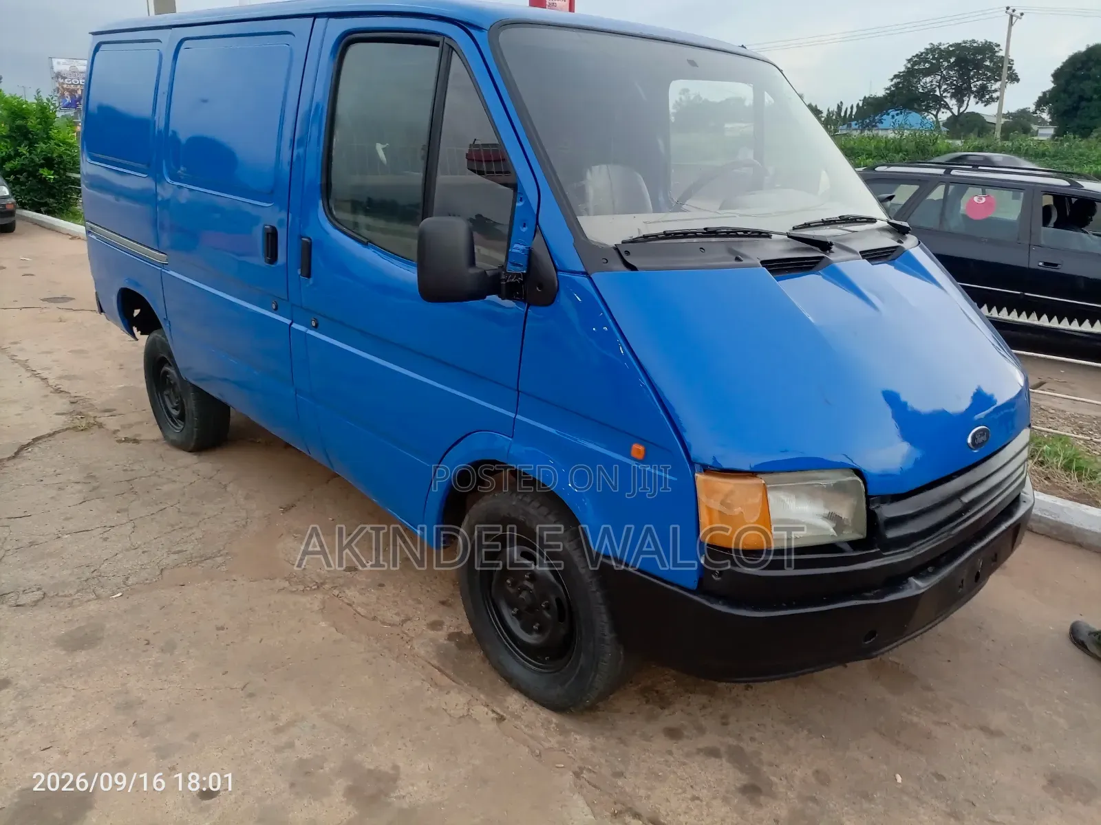 Ford Transit 2000 Blue