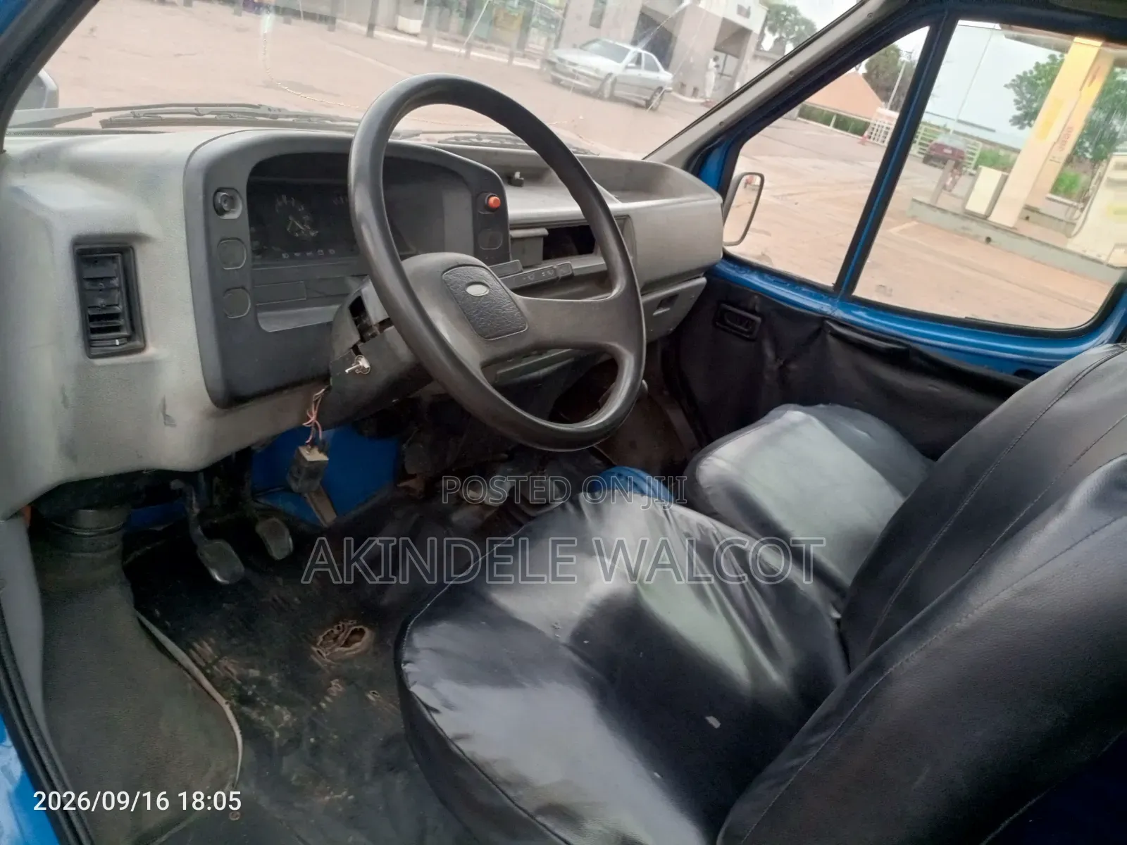 Ford Transit 2000 Blue