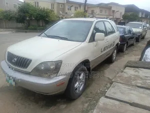 Lexus RX 2000 White