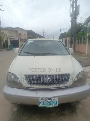 Lexus RX 2000 White