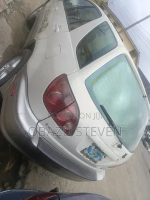 Lexus RX 2000 White