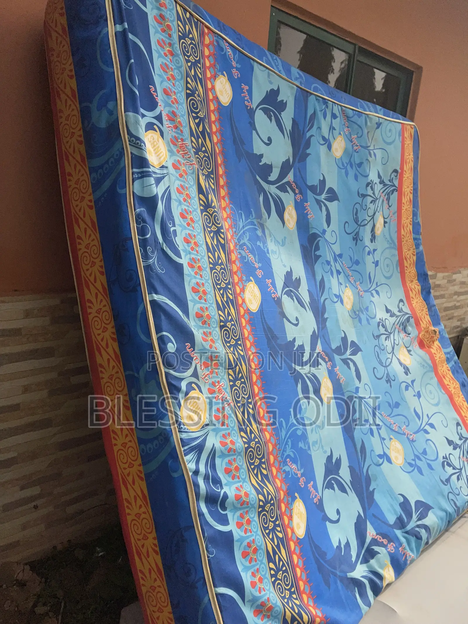 6by6 Mattress With 2pillows