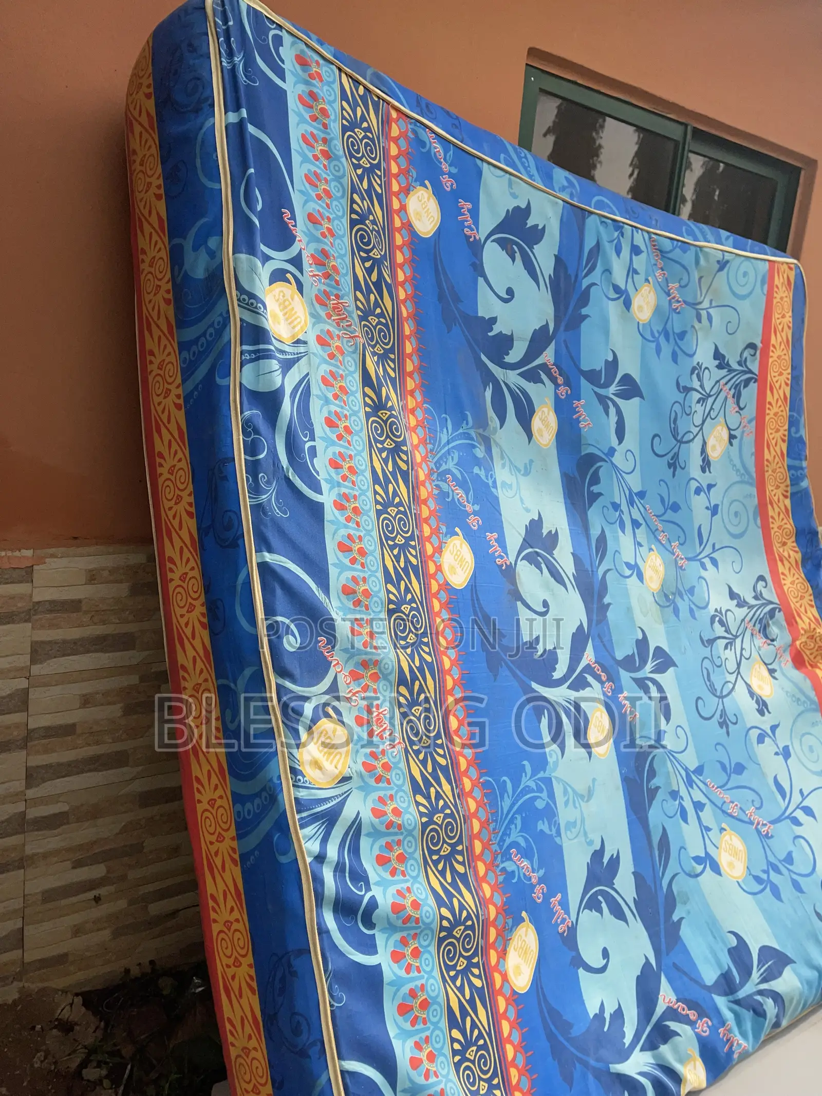 6by6 Mattress With 2pillows