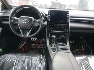 Toyota Avalon 2021 Silver