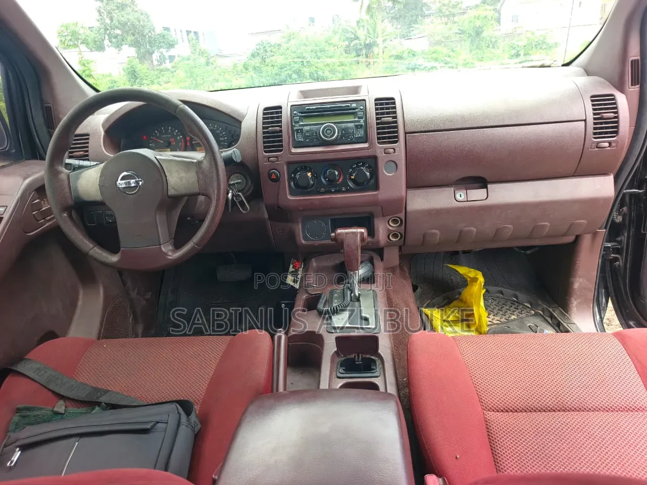 Nissan Navara 2013 Black