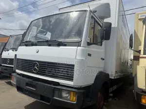 Foreign Used Mercedes Benz 814 Truck.