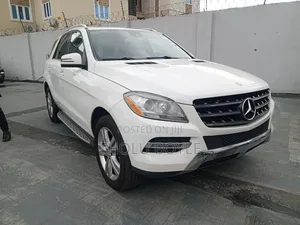 Mercedes-Benz M Class ML350 4dr SUV (3.5L 6cyl 7A) 2014 White