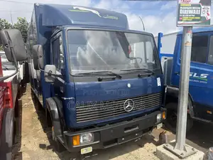 Foreign Used Mercedes Benz 814 Truck.