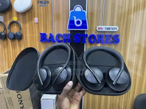 Bose 700 Noise Cancelling Headphone With Alexa Google Voice