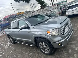 Toyota Tundra 2017 Silver