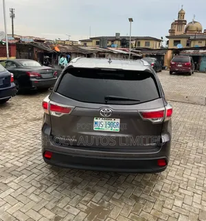 Toyota Highlander Limited 4dr SUV (3.5L 6cyl 6A) 2014 Gray