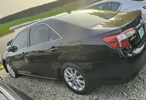 Toyota Camry XLE V6 4dr Sedan (3.5L 6cyl 6A) 2013 Black