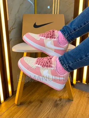 Nike Air Force 1 Swoosh Pink Sneakers