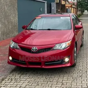 Toyota Camry 2014 Red