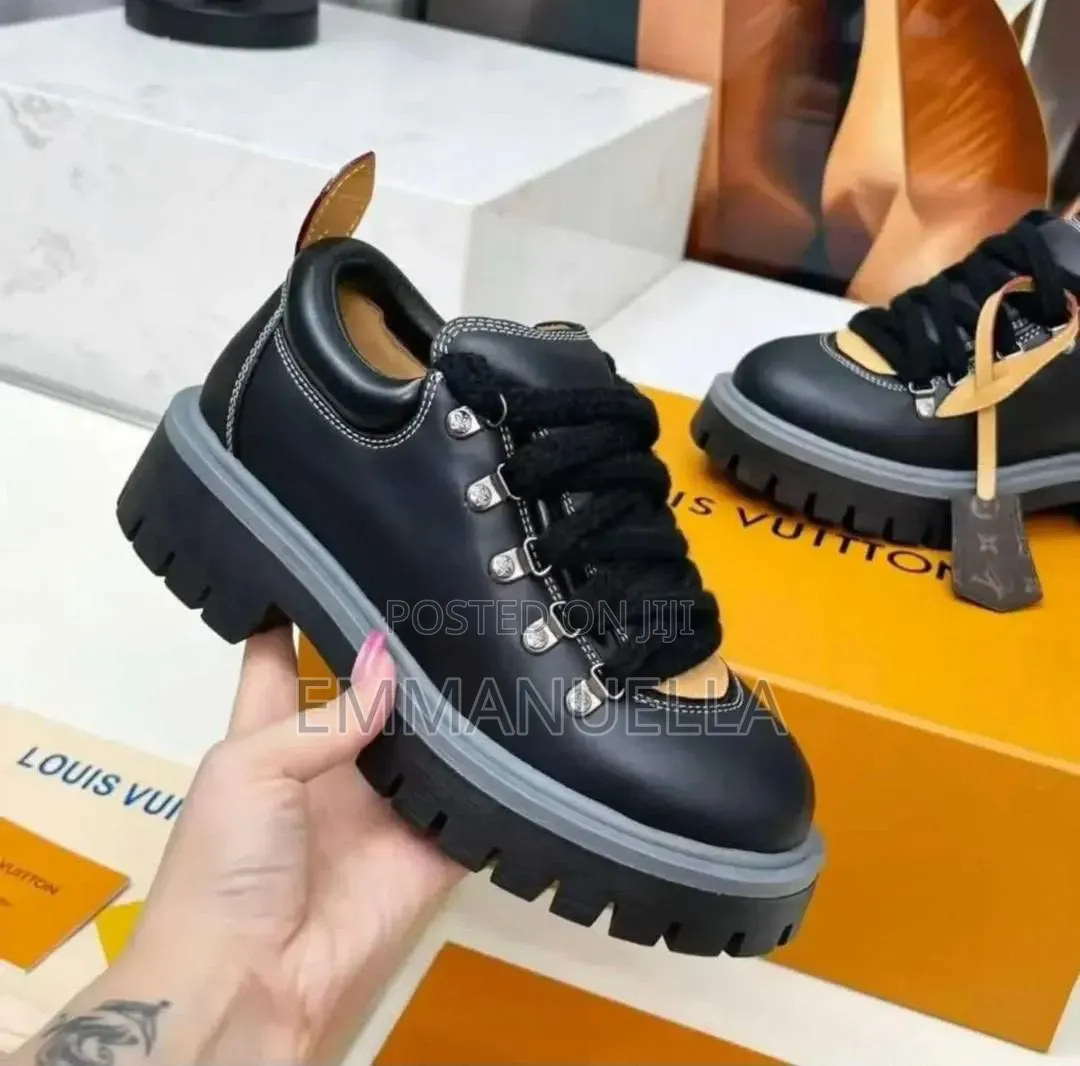 Louis Vuitton Sneakers
