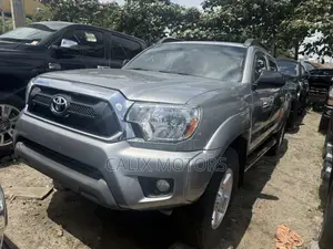 Toyota Highlander 2015 Silver
