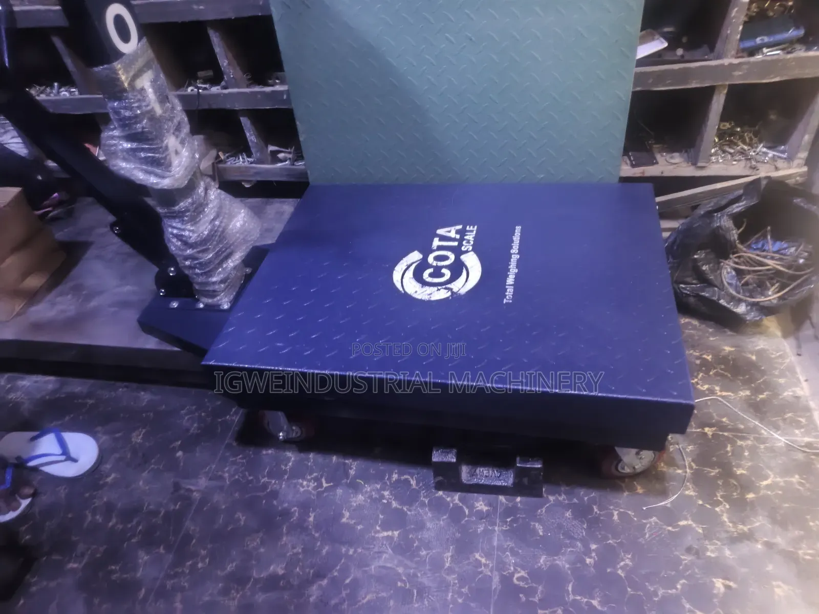 Moveable Cota Scale