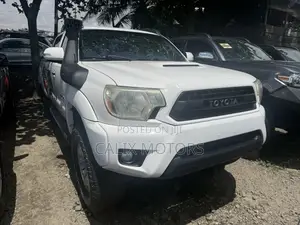 Toyota Tacoma 2013 White
