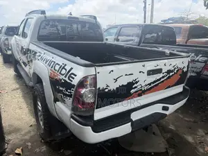 Toyota Tacoma 2013 White