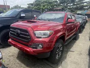 Toyota Tacoma 2017 Red
