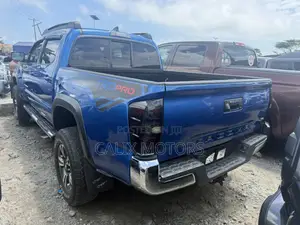 Toyota Tacoma 2017 Blue