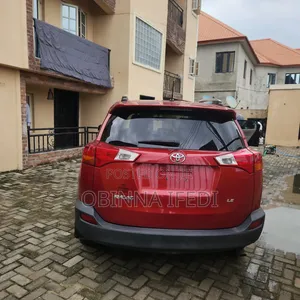 Toyota RAV4 2014 Red