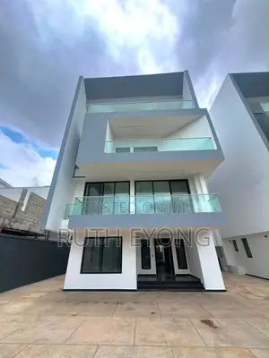 5bdrm Duplex in Banana Island for sale