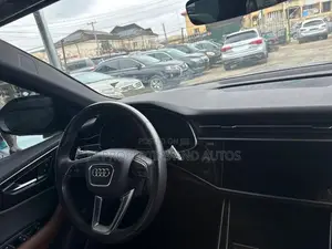 Audi Q8 3.0T Premium AWD quattro 2019 Blue