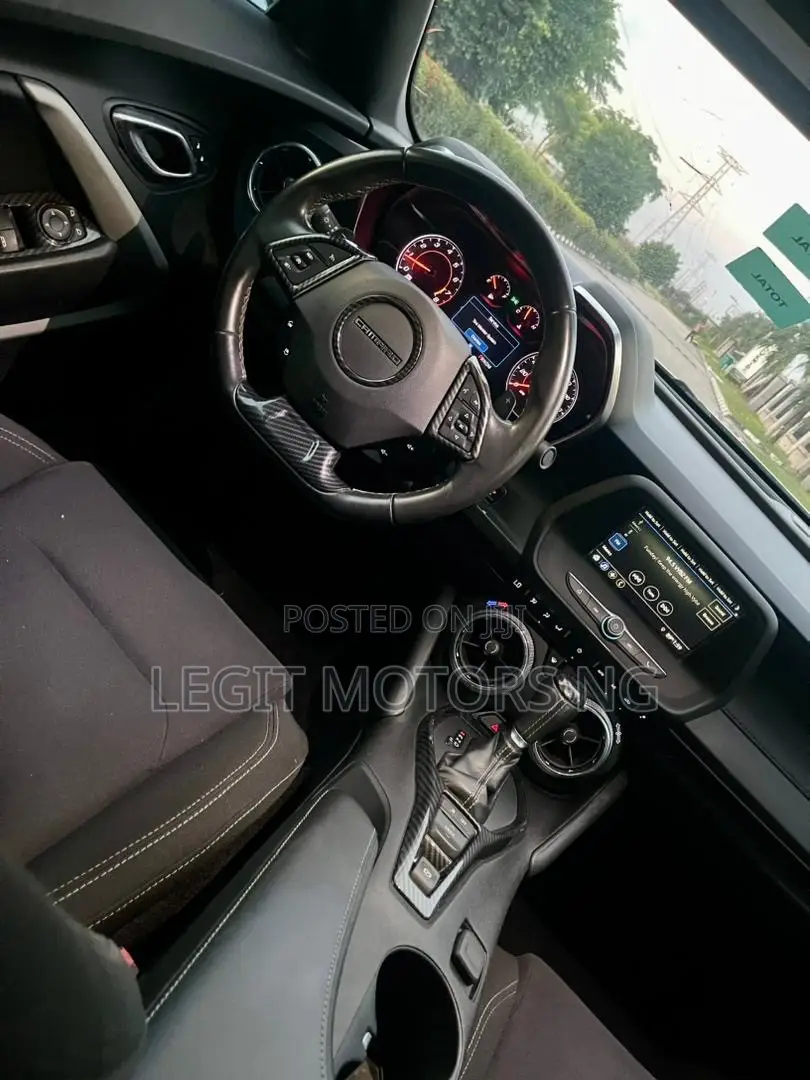 Chevrolet Camaro 2019 Silver