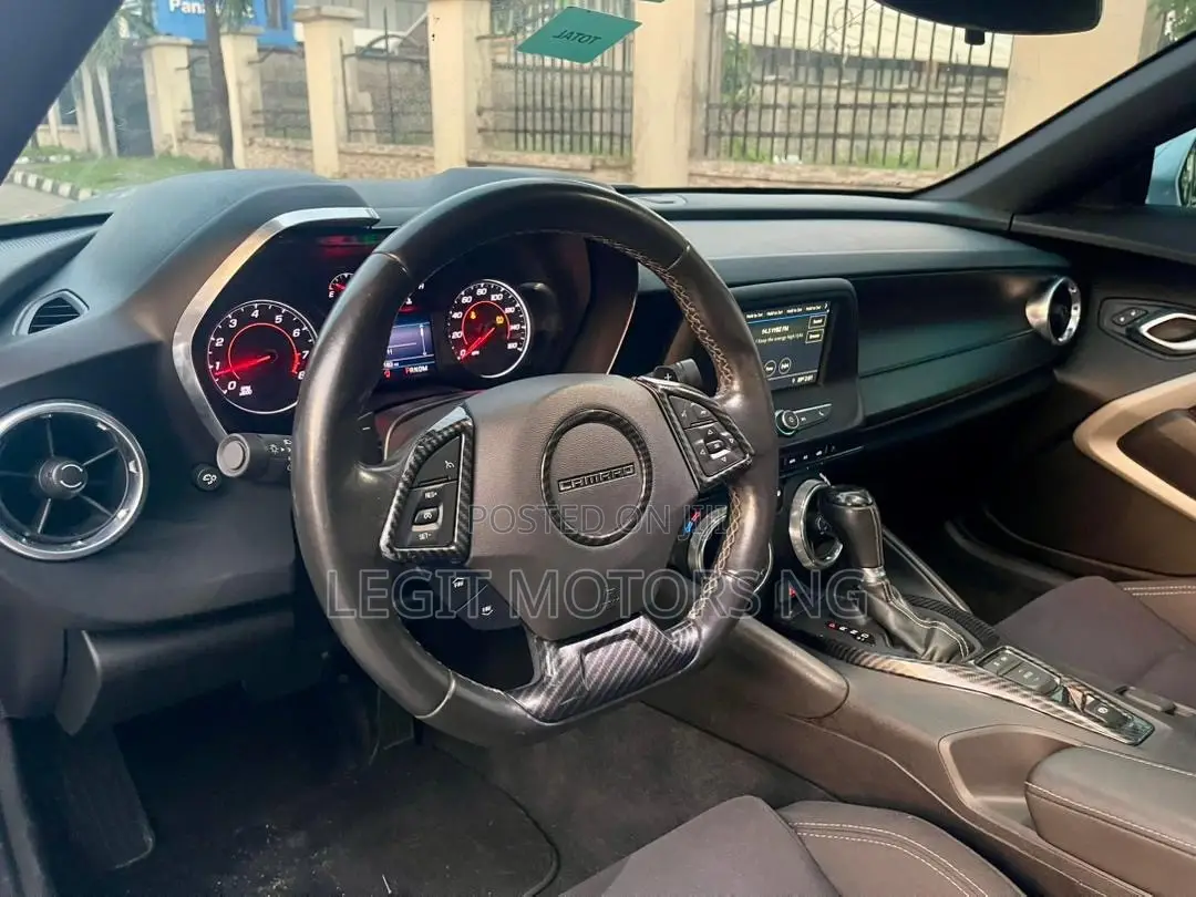 Chevrolet Camaro 2019 Silver