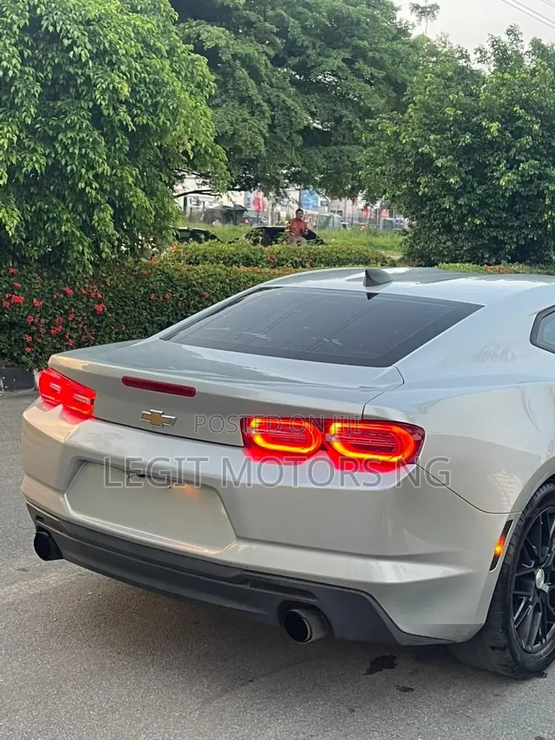 Chevrolet Camaro 2019 Silver