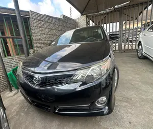 Toyota Camry SE 4dr Sedan (2.5L 4cyl 6A) 2012 Black