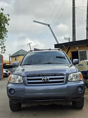 Toyota Highlander V6 2005 Blue