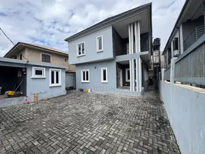 4bdrm House in Lafiaji, Orchid Road, Lekki Phase 1 for rent