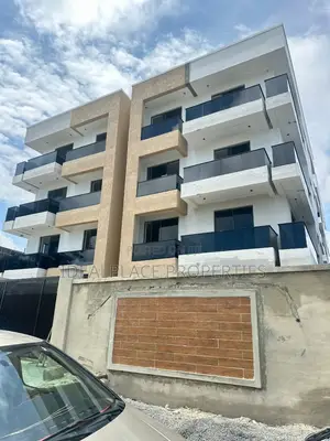 2bdrm Apartment in Lekki Phase 1 for sale