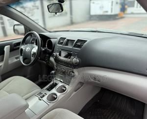 Toyota Highlander 2011 Gray
