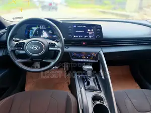 Hyundai Elantra 2025 Blue