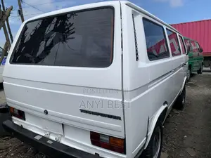 Volkswagen Transporter 2000 White