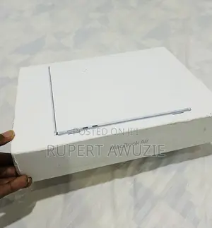 Laptop Apple MacBook Air 2022 M2 8GB Apple M2 SSD 512GB