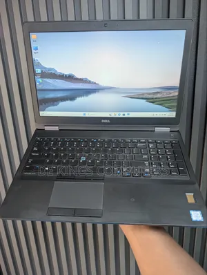 Laptop Dell Latitude 15 E5570 8GB Intel Core i7 SSD 256GB