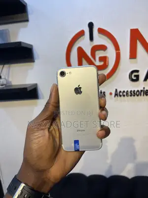 Apple iPhone 7 32 GB White