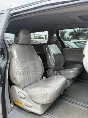 Toyota Sienna XLE 7 Passenger 2011 Gray