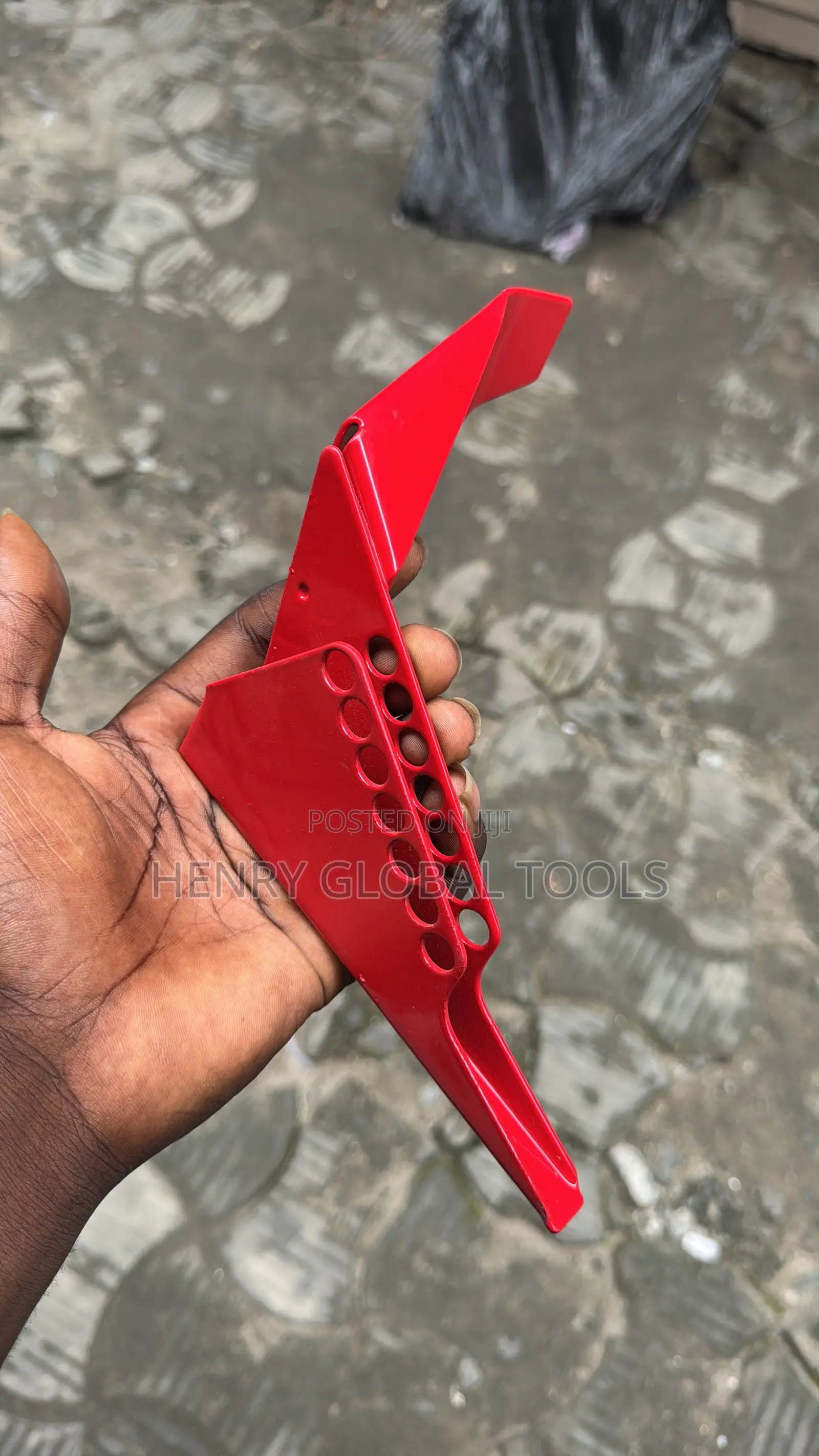 Heavy-Duty Red Lockout Hasp – Multiple Padlock Capacity