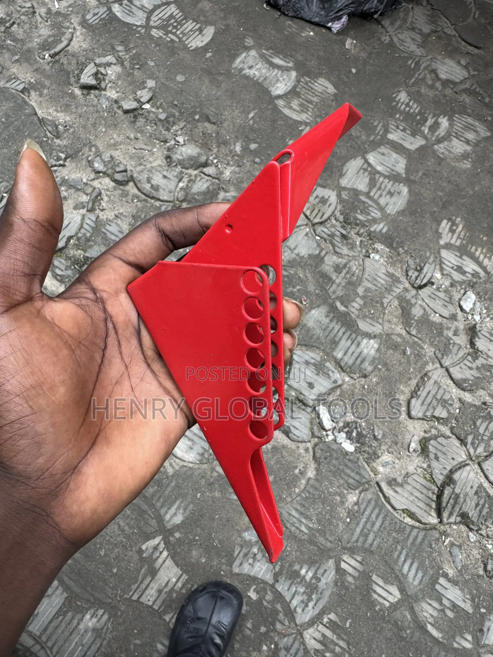 Heavy-Duty Red Lockout Hasp – Multiple Padlock Capacity
