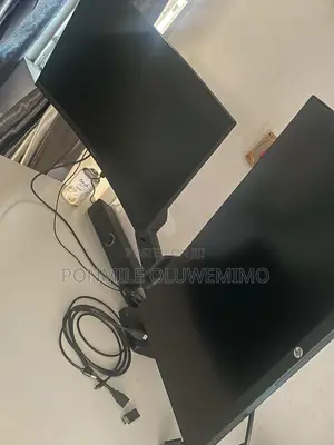 Gaming N Streaming Monitor Setup. (Monitors N Mount Only)