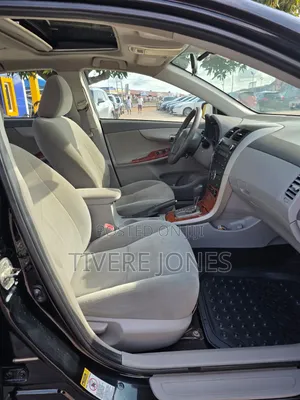 Toyota Corolla 2010 Black