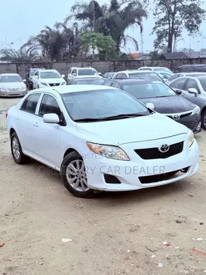 Toyota Corolla LE 4dr Sedan (1.8L 4cyl 4A) 2010 White