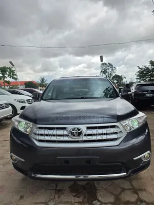 Toyota Highlander 4x4 2009 Gray